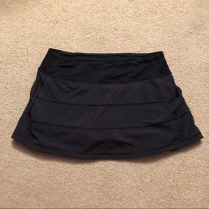 Black lululemon pace rival skirt size 6